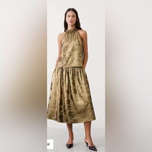 Banana Republic two piece metallic gold halter top and skirt. Size M/10. NWT.